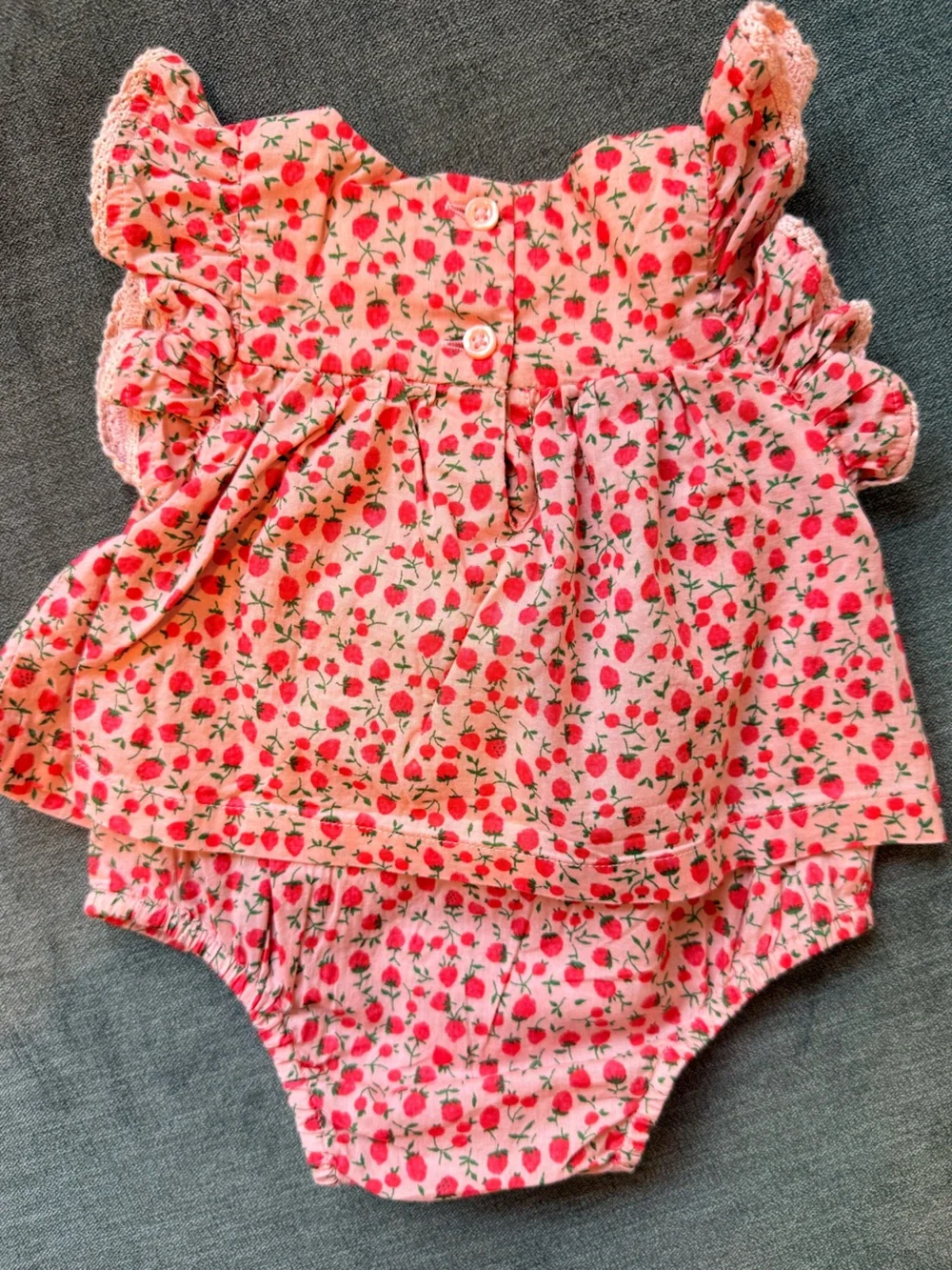 Baby Gap Strawberry Print Ruffle Bubble Romper - 0-3 months